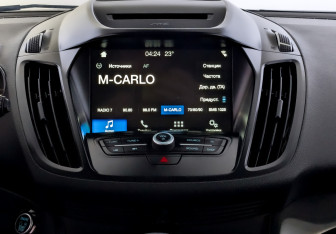 Подержанный автомобиль Ford Kuga 2017 года (15 фото)