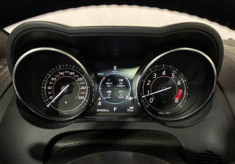 Подержанный автомобиль Jaguar F-Type Coupe 2015 года (11 фото)