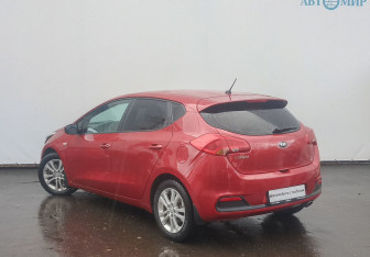 Подержанный автомобиль Kia Ceed Hatchback 2013 года (7 фото)