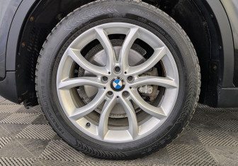 Подержанный автомобиль BMW X6 2015 года (12 фото)