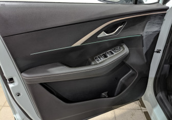 Подержанный автомобиль Omoda C5 2023 года (19 фото)