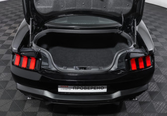 Подержанный автомобиль Ford Mustang Coupe 2023 года (9 фото)