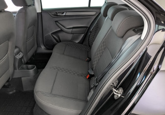 Подержанный автомобиль Skoda Rapid Liftback 2020 года (18 фото)