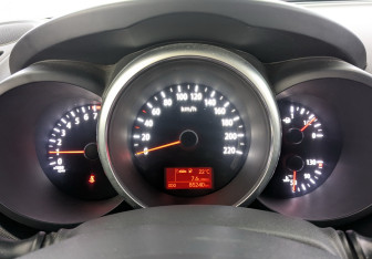 Подержанный автомобиль Kia Soul 2012 года (14 фото)