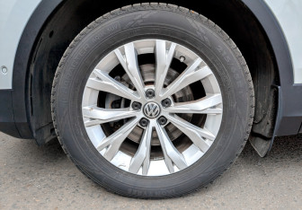 Подержанный автомобиль Volkswagen Tiguan 2017 года (18 фото)