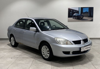 Подержанный автомобиль Mitsubishi Lancer Sedan 2007 года (3 фото)