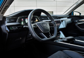 Новый Audi e-tron 2023 (14 фото)