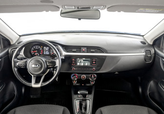 Подержанный автомобиль Kia Rio Hatchback 2021 года (14 фото)