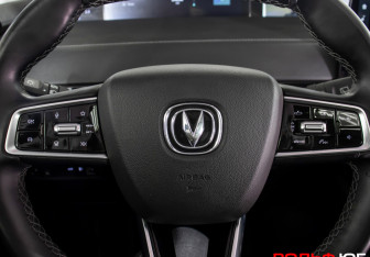 Подержанный автомобиль Changan UNI-K 2024 года (27 фото)