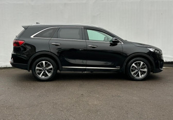 Подержанный автомобиль Kia Sorento 2018 года (4 фото)