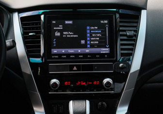Подержанный автомобиль Mitsubishi Montero Sport 2021 года (10 фото)
