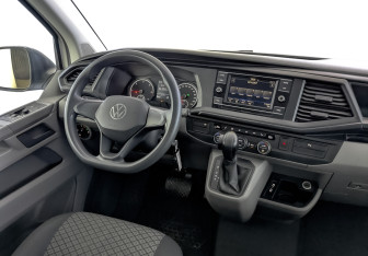 Подержанный автомобиль Volkswagen Caravelle 2021 года (29 фото)