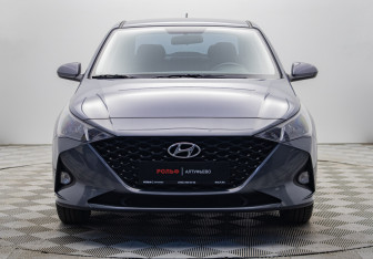 Подержанный автомобиль Hyundai Solaris Sedan 2021 года (8 фото)