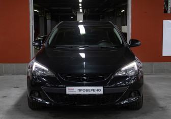 Подержанный автомобиль Opel Astra Hatchback 2013 года (2 фото)