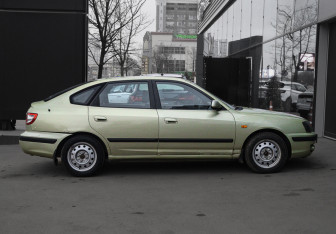 Подержанный автомобиль Hyundai Elantra Sedan 2004 года (4 фото)