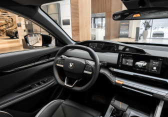 Новый Changan UNI-V 2024 (17 фото)