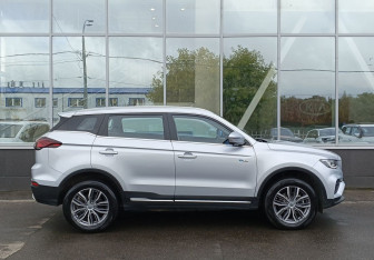 Подержанный автомобиль Geely Atlas Pro 2023 года (4 фото)