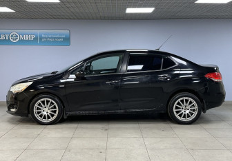 Подержанный автомобиль Citroen C4 Sedan 2013 года (8 фото)