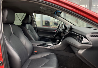 Подержанный автомобиль Toyota Camry Sedan 2021 года (24 фото)