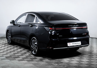 Подержанный автомобиль BAIC U5 Plus 2023 года (7 фото)