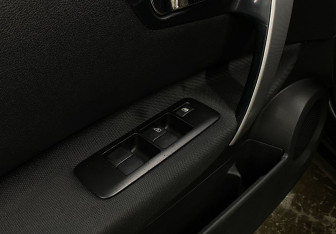 Подержанный автомобиль Nissan Qashqai 2007 года (18 фото)