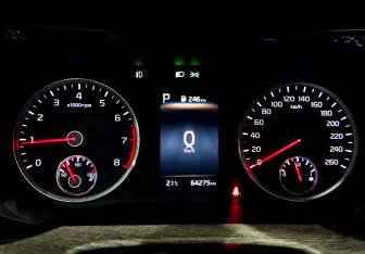 Подержанный автомобиль Kia K5 2021 года (12 фото)