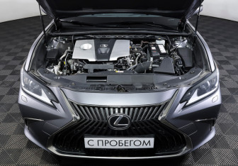 Подержанный автомобиль Lexus ES 2021 года (9 фото)