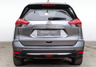 Подержанный автомобиль Nissan X-Trail 2021 года (6 фото)