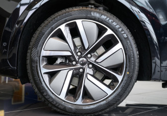 Новый LiXiang L7 2025 (11 фото)