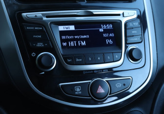 Подержанный автомобиль Hyundai Solaris Sedan 2015 года (16 фото)