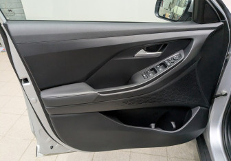 Подержанный автомобиль Hyundai Creta 2022 года (10 фото)