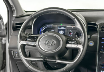 Подержанный автомобиль Hyundai Tucson 2024 года (16 фото)