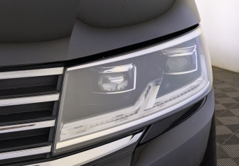 Подержанный автомобиль Volkswagen Multivan 2021 года (11 фото)