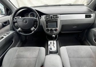 Подержанный автомобиль Chevrolet Lacetti Sedan 2007 года (9 фото)