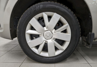 Подержанный автомобиль LADA (ВАЗ) Granta Sedan 2021 года (16 фото)