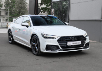 Подержанный автомобиль Audi A7 2021 года (3 фото)