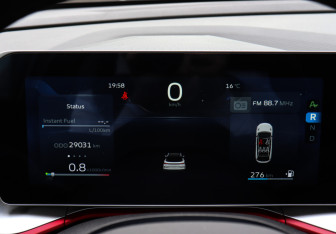 Подержанный автомобиль Geely Coolray 2024 года (9 фото)