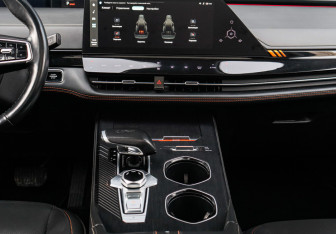 Подержанный автомобиль Changan UNI-K 2023 года (14 фото)