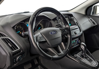 Подержанный автомобиль Ford Focus Wagon 2018 года (15 фото)