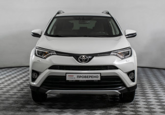 Подержанный автомобиль Toyota RAV4 2015 года (2 фото)