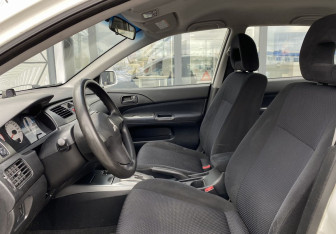 Подержанный автомобиль Mitsubishi Lancer Sedan 2009 года (17 фото)