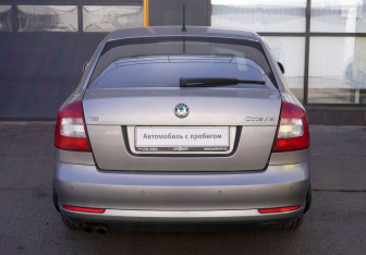 Подержанный автомобиль Skoda Octavia Liftback 2013 года (7 фото)