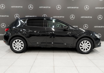 Подержанный автомобиль SEAT Leon Hatchback 2013 года (4 фото)