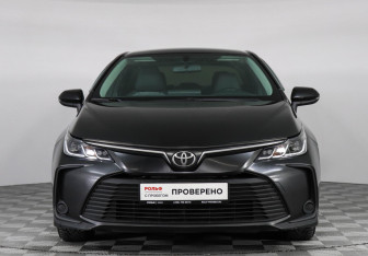 Подержанный автомобиль Toyota Corolla Sedan 2019 года (2 фото)