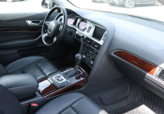 Подержанный автомобиль Audi A6 Sedan 2007 года (9 фото)