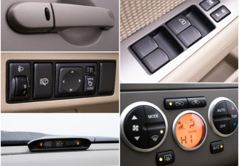 Подержанный автомобиль Nissan Tiida Hatchback 2012 года (15 фото)