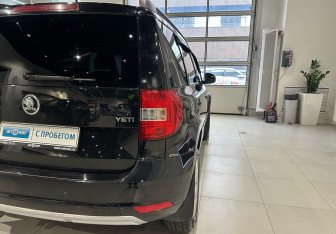 Подержанный автомобиль Skoda Yeti 2014 года (9 фото)