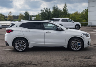 Подержанный автомобиль BMW X2 2021 года (6 фото)