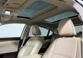 Подержанный автомобиль Lexus ES 2015 года (16 фото)