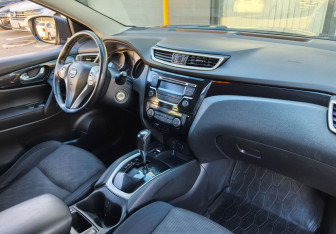 Подержанный автомобиль Nissan Qashqai 2018 года (11 фото)